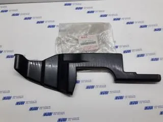 Дефлектор радиатора SUZUKI 7239763J10