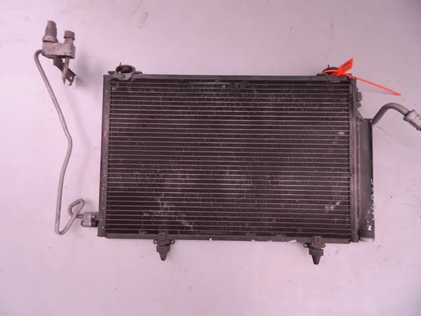 Радиатор кондиционера TOYOTA FUNCARGO NCP20 (Контрактный) 72367840