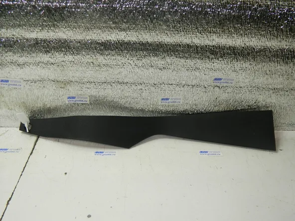Накладка центральной консоли HYUNDAI EQUUS VI G6DA 2013-2015 Прав (Б/У) 35021118