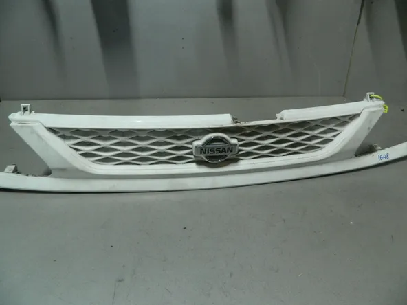 Решетка радиатора NISSAN SERENA PC24 (Контрактный) 79773065