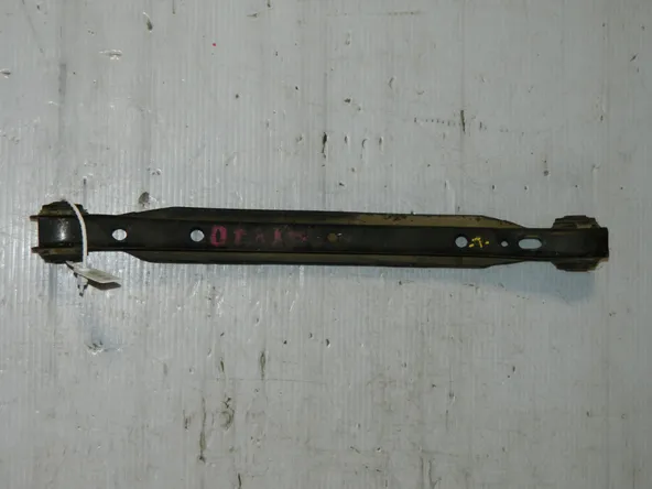 Рычаг подвески TOYOTA CARINA AT170 Зад Лев (Контрактный) 45980827