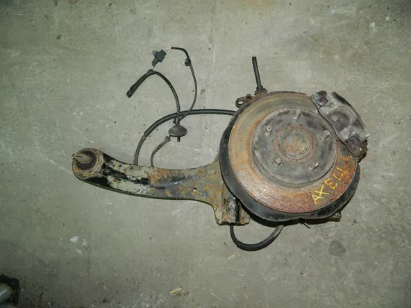 Ступица MAZDA MAZDA3 BK Зад Лев (Контрaктный) 79591084