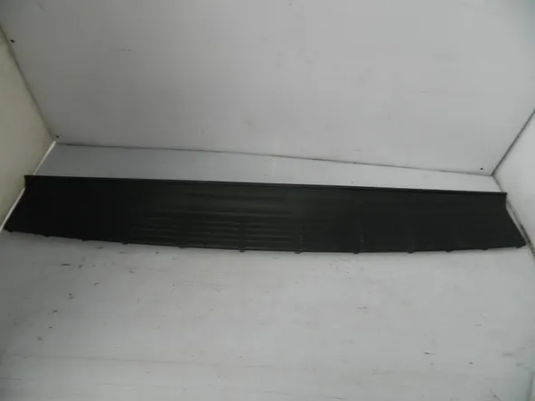 Накладка бампера TOYOTA LAND CRUISER UZJ200 Задн (Б/У)