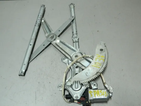 Стеклоподъемник TOYOTA COROLLA SPACIO AE111 Зад Прав (Контрактный) 79591748