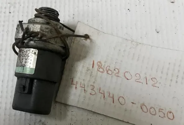 Датчик давления кондиционера TOYOTA CELICA ZZT230 (Контрактный)1808 4434400050
