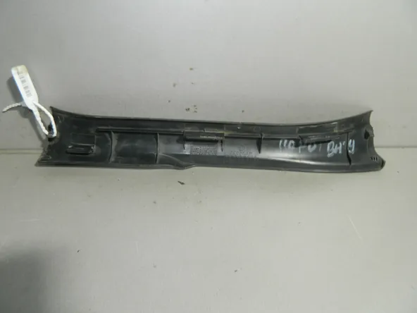 Накладка порога TOYOTA COROLLA E120 Зад Лев (Б/У) 45993860 6791802080A