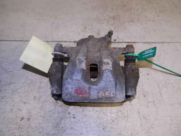 Суппорт TOYOTA COROLLA NZE150 Перед Лев 81540154