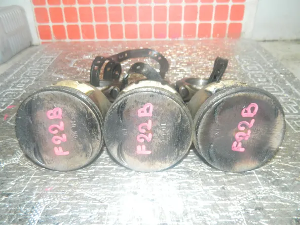 Поршень c шатуном HONDA F22B (Контрактный)13071328