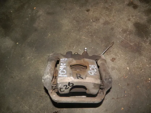 Суппорт NISSAN SERENA HFC26 Зад Прав (Контрактный) 1040150906