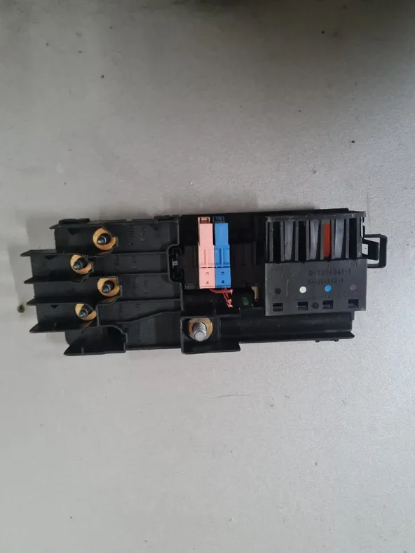 Блок предохранителей MERCEDES-BENZ E-CLASS W211 (Контрактный) 2858800055