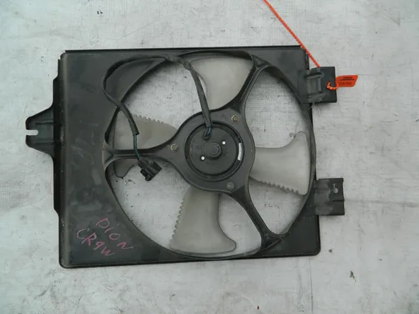 Диффузор радиатора MITSUBISHI DION CR9W (Контрактный) 72367995