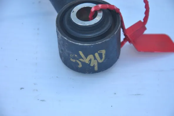 Тяга подвески TOYOTA CAMRY SV30 Зад (Контрактный) 25284080