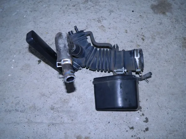 Патрубок воздушного фильтра TOYOTA CAMRY ACV40 2AZFE (Контрактный) 10415126