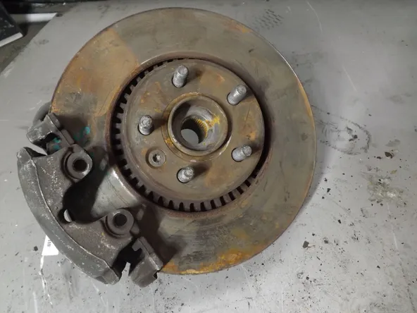 Ступица LAND ROVER FREELANDER L359 Перед Лев (Контрактный) 94603655