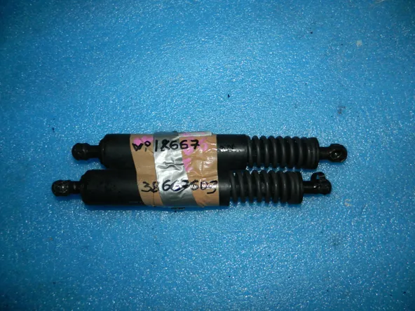 Амортизатор 5-й двери PORSCHE CAYENNE 955 (ПАРА) (Контрактный) 38667603