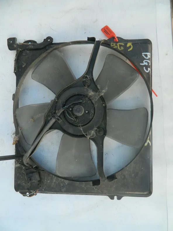 Диффузор радиатора SUBARU LEGACY BG5 (Контрактный) 72355326 73043AA000