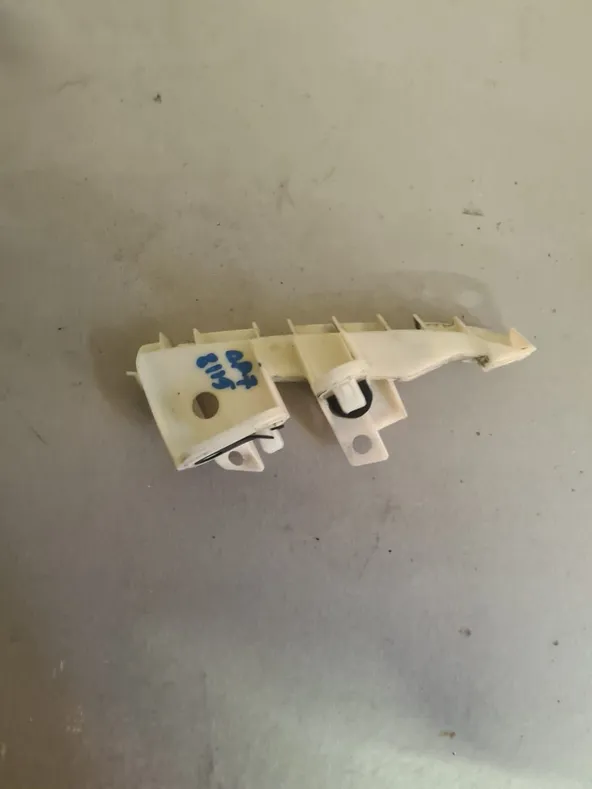 Крепление бампера SUBARU XV GP7 Зад Прав (контрактный) 1042630031