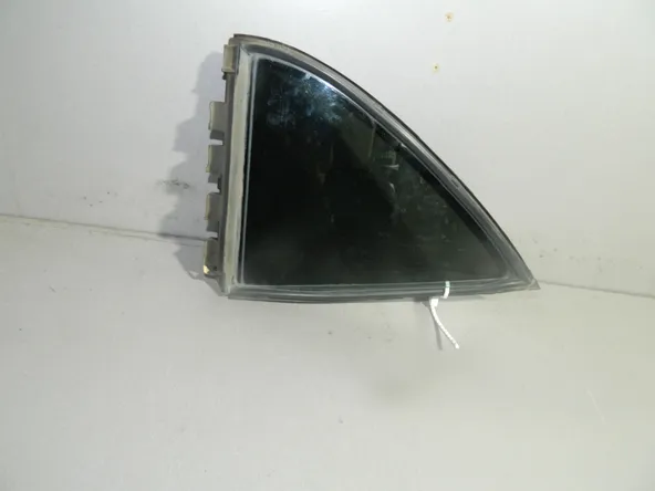Форточка двери TOYOTA COROLLA E120 Зад Прав (Б/У) 45993913