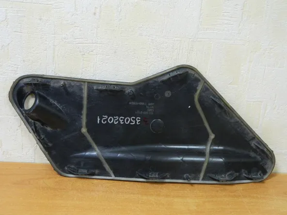 Заглушка обшивки двери AUDI Q7 4L Зад Лев (Б/У) 35032021 4L0839915A