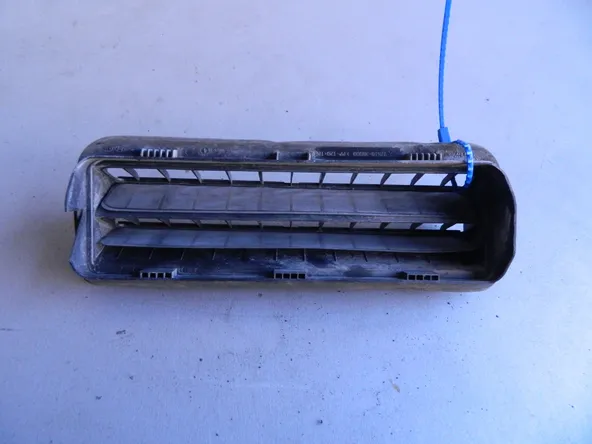 Решетка вентиляционная HYUNDAI EQUUS VI G6DA 2013-2015 (Б/У) 69838244