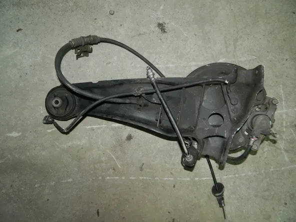 Ступица MITSUBISHI LANCER CEDIA CS5W Зад Лев (Контрактный) 79586444