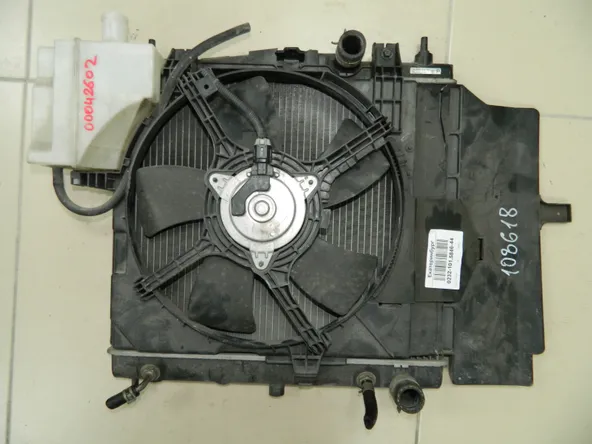 Диффузор радиатора NISSAN CUBE BGZ11 CR14 (Контрактный)