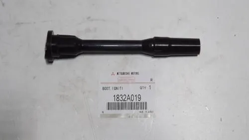 Наконечник свечи MITSUBISHI 1832A019
