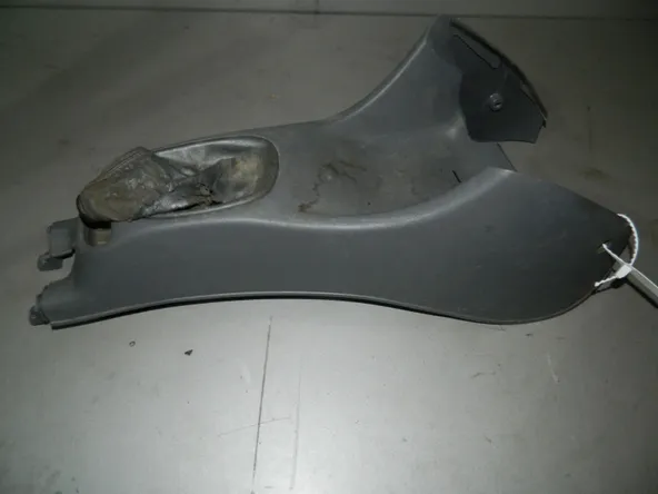 Накладка на консоль HYUNDAI ACCENT LC (Б/У) 35020154