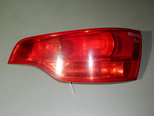 Фонарь AUDI Q7 4L Зад Прав (Б/У)