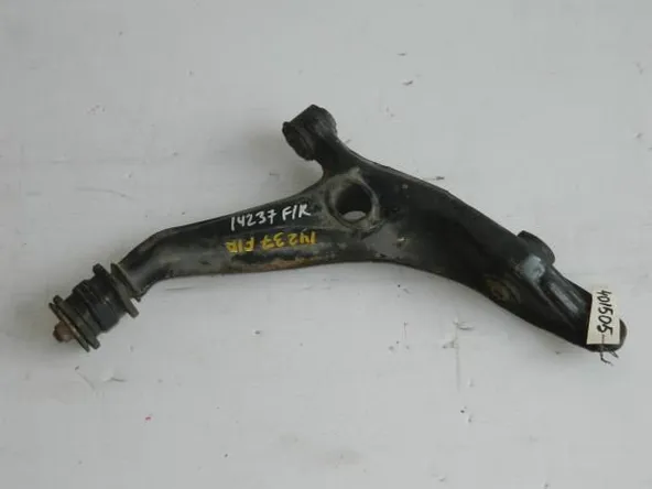 Рычаг HONDA PARTNER EY6 Перед Прав (Контрактный)