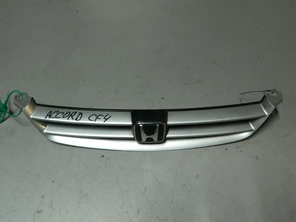 Решетка радиатора HONDA ACCORD CF4 (Контрактный) 81540921