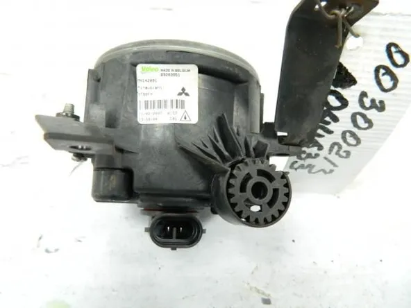 Фара противотуманная MITSUBISHI Colt Z21A 4A90 Перед Прав (Контрактный)