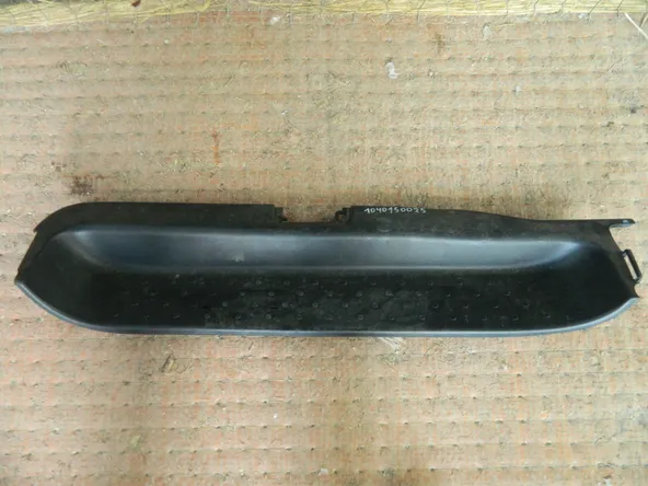 Накладка на порог  внутренняя Перед Прав NISSAN SERENA HFC26 (Контрактный) 1040150025