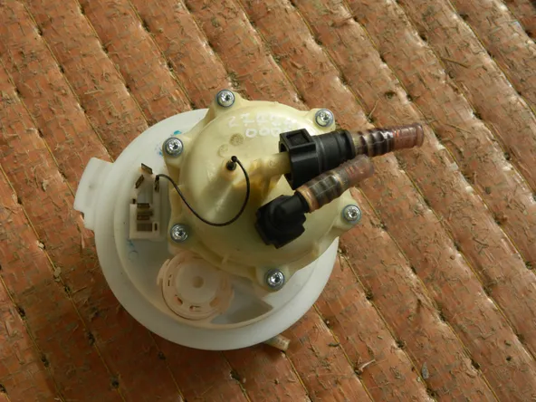 Фильтр топливный VOLKSWAGEN TOUAREG 7L7 (Контрактный) 27774000041