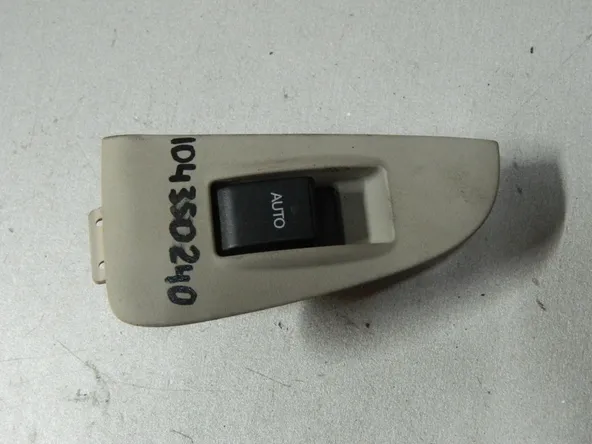Кнопка стеклоподъемника TOYOTA AVENSIS AZT251 Зад Лев (Контрактный) 104350240