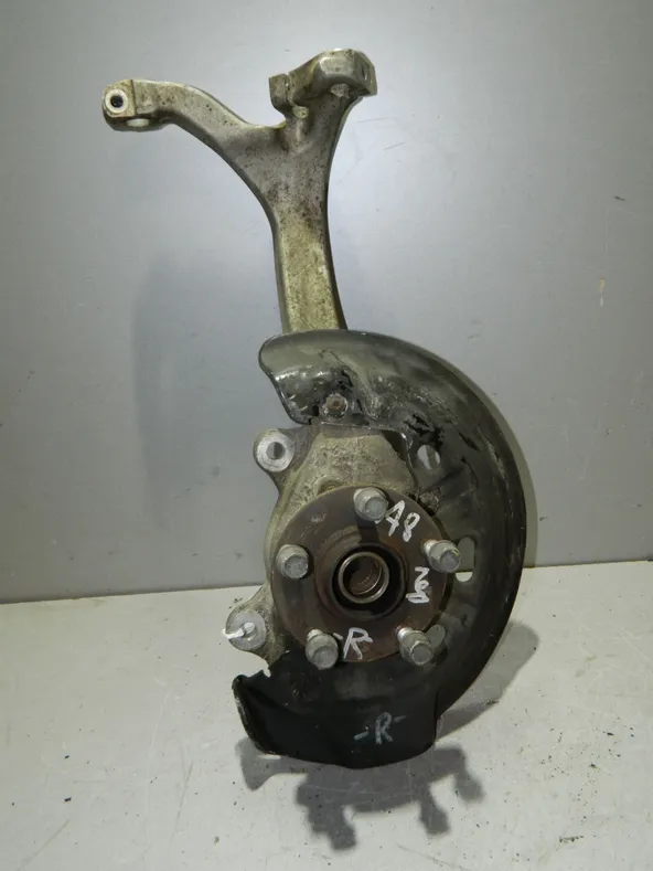 Ступица AUDI A8 4E2 Перед Прав (Контрактный) 35023061