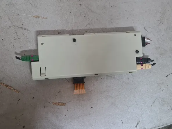 Усилитель антенны BMW 5-SERIES F10 (Контрактный) 2449300047