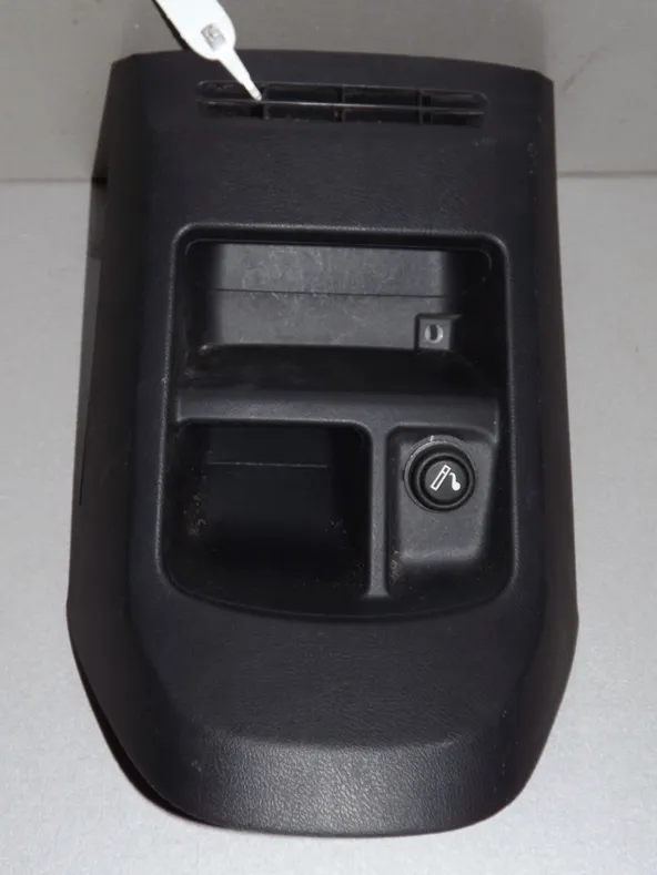 Консоль HONDA CR-V RE5 (Контрактный) 35017586