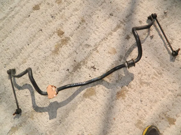 Стабилизатор TOYOTA AVENSIS AZT250 Перед (Контрактный) 1081130136