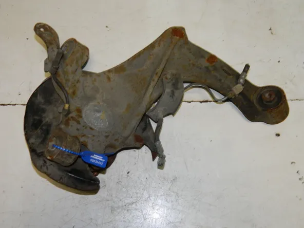 Ступица NISSAN AVENIR W11 Зад Прав (Контрактный) 69838492