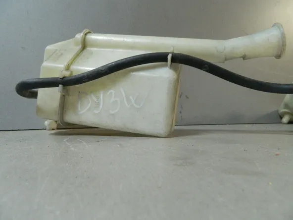 Бачок расширительный MAZDA DEMIO DY3W (Контрактный) 81539059