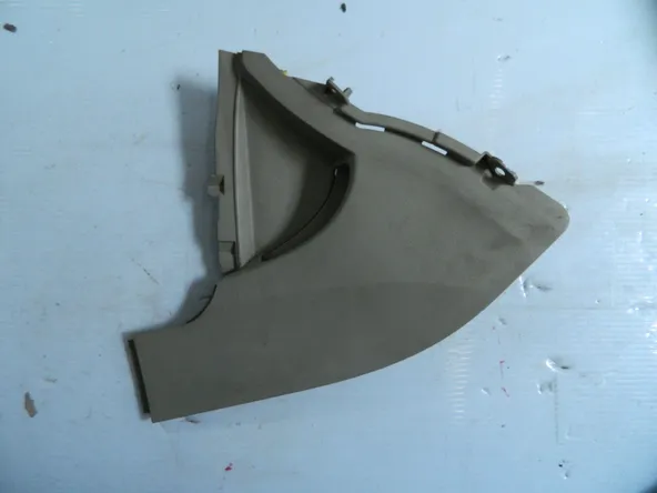 Накладка центральной консоли TOYOTA CAMRY ACV40 Прав (Контрактный) 5881633010