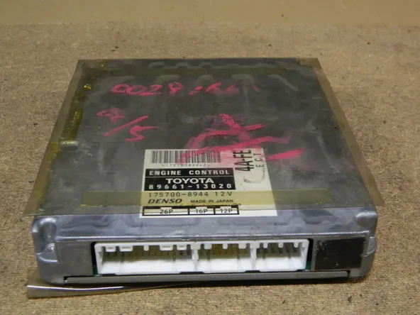 Блок управления ДВС TOYOTA COROLLA SPACIO 4AFE (Контрактный) 9682 8966113020
