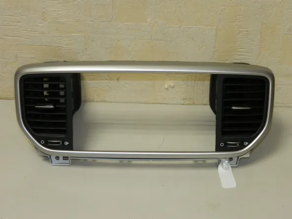 Накладка торпедо KIA SPORTAGE 4 QL (Б/У) 35020924