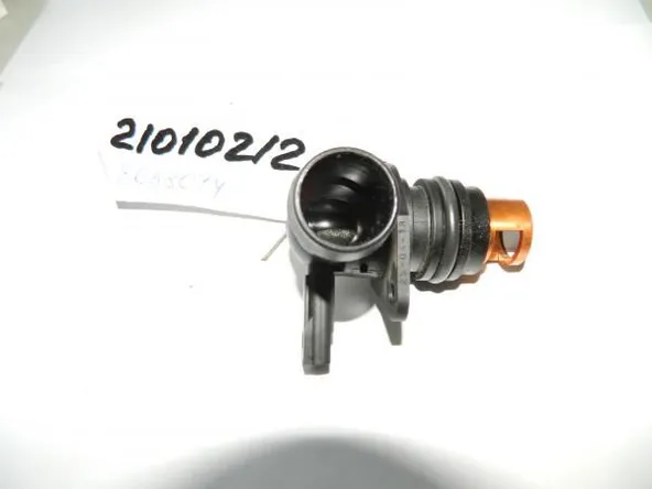 Штуцер впускного коллектора BMW (Контрактный)