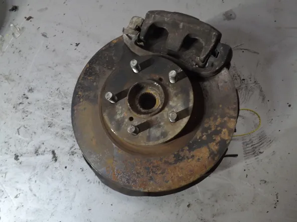 Ступица SUBARU IMPREZA GP7 Перед Прав (Контрaктный) 94603631