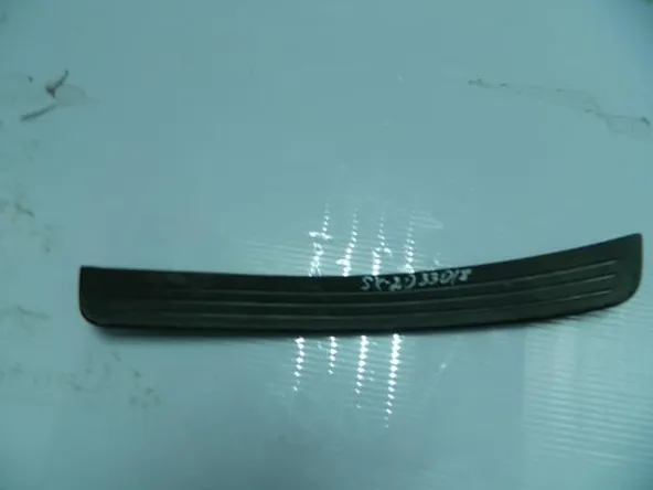 Накладка на порог Toyota Camry Gracia SXV20 (бу) 33018