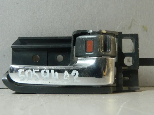 Ручка двери внутренняя TOYOTA COROLLA NZE120 Прав (Контрактный) 81528415