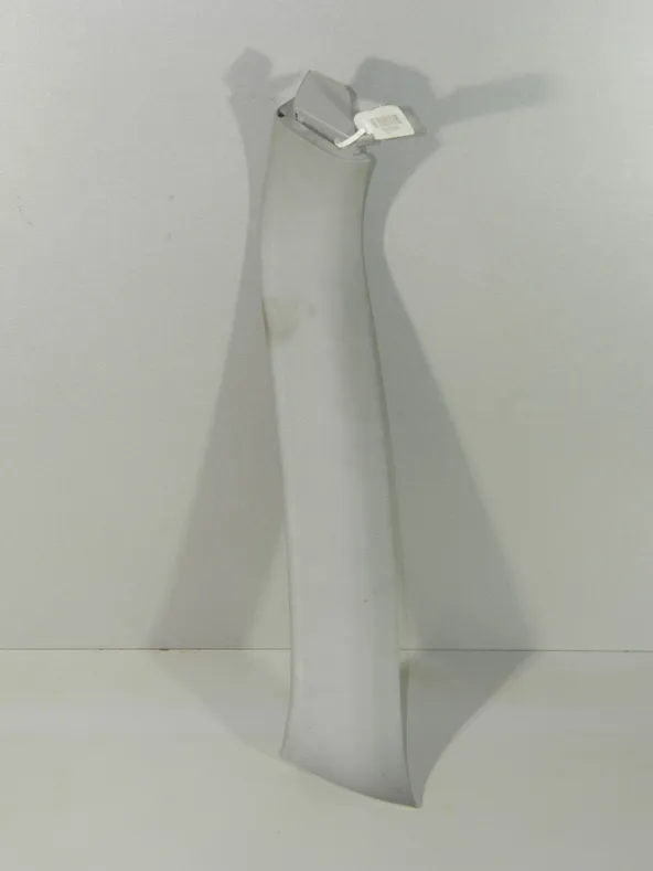 Обшивка двери багажника HONDA CR-V RE5 Прав (Контрактный) 35023840 84435SWA0030