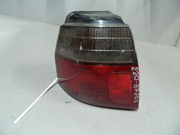 Фонарь MITSUBISHI LEGNUM EA1W Зад Лев (Контрактный) 68000301